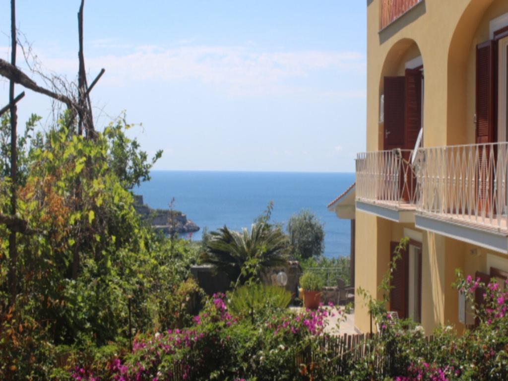 Faraglioni Di Guest house 2*